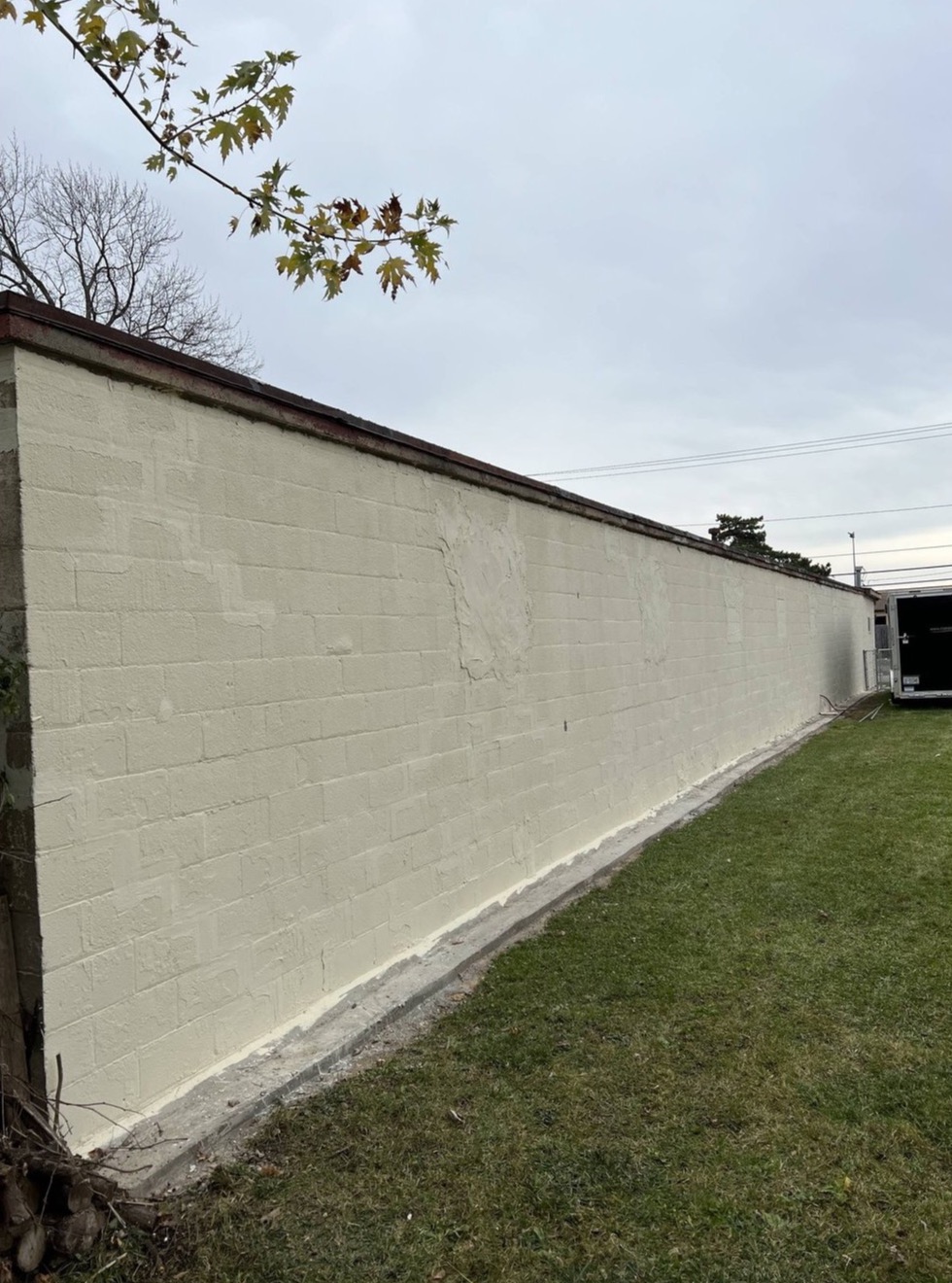 Side elevation of the 2918 Lockport Road commercial building